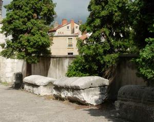 Sarcophages  SA Ville de Lyon