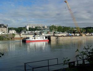 Vue du btardeau abritant les fondations de la pile du pont